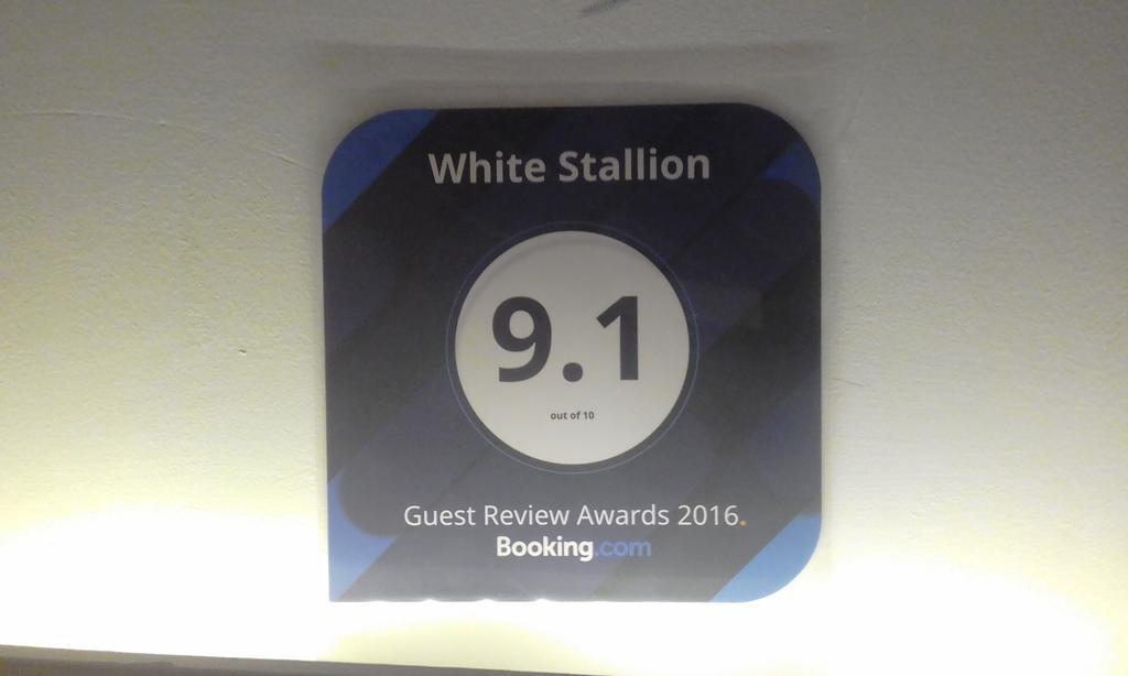 White Stallion メーリッハ エクステリア 写真